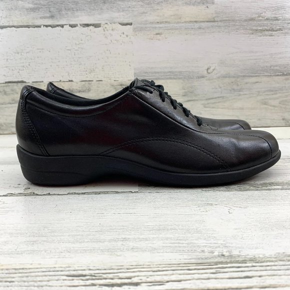 munro lace up shoes